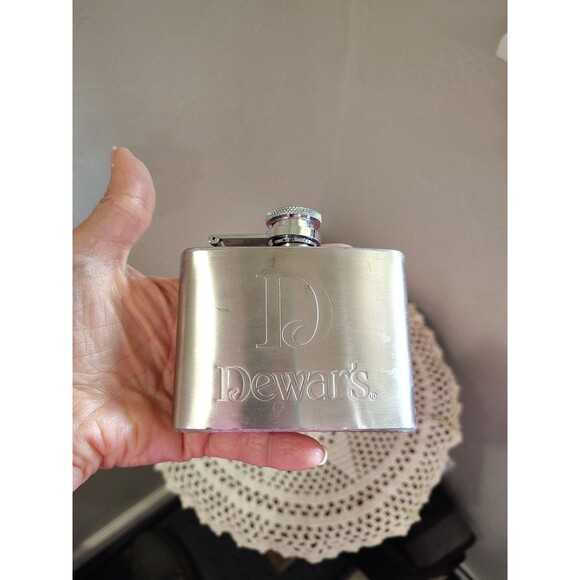DEWAR'S STAINLESS STEEL 4OZ. SCOTCH WHISKEY Empty FLASK - Picture 6 of 10